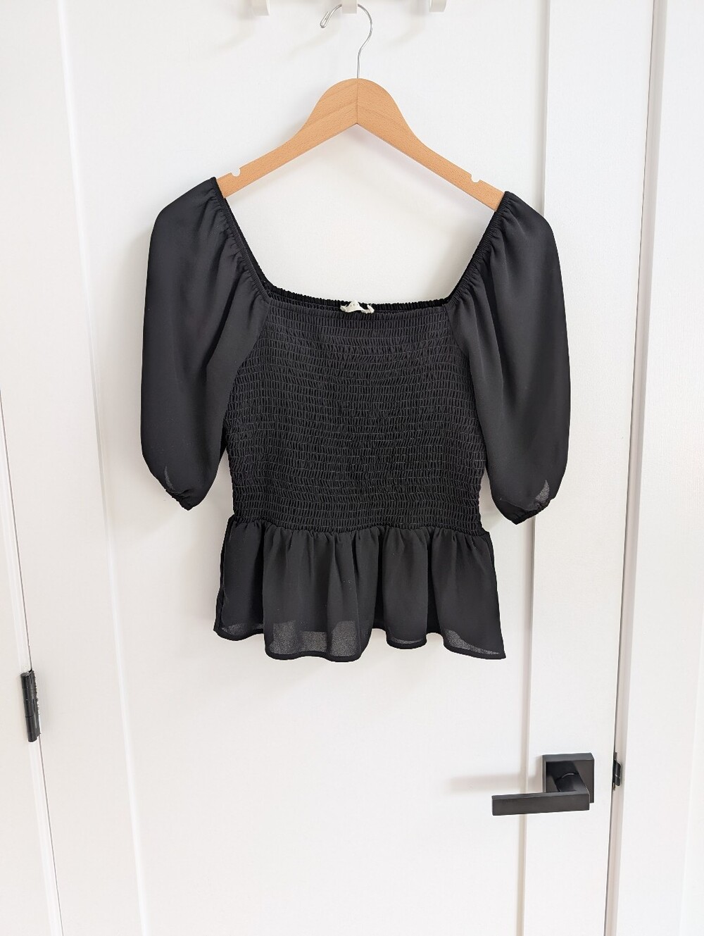 ✨4 for 12 Lush Black Peplum Top, Size Small